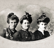 1_Hoffman-Sisters-Anna-Hanks-Clara-Schmidt-May-Kloninger