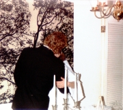 Terry & Gail Kissing
